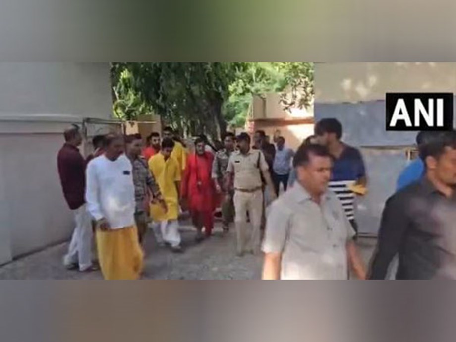 Gautam Gambhir Seeks Blessings Ahead of T20 Clash with Bangladesh Gautam Gambhir Seeks Blessings Ahead of T20 Clash with Bangladesh