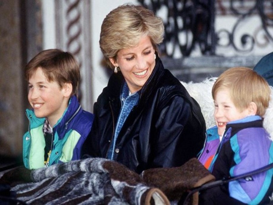 Prince William reveals special song his late mom Princess Diana used to sing in car Prince William reveals special song his late mom Princess Diana used to sing in car