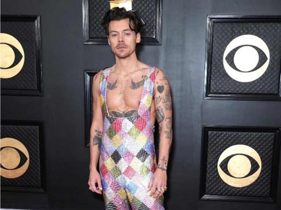 Grammys 2023 Harry Styles strikes the right chord with rainbow outfit
