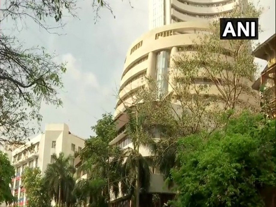 Sensex trades 74 points down; technology, metal stocks slump Sensex trades 74 points down; technology, metal stocks slump