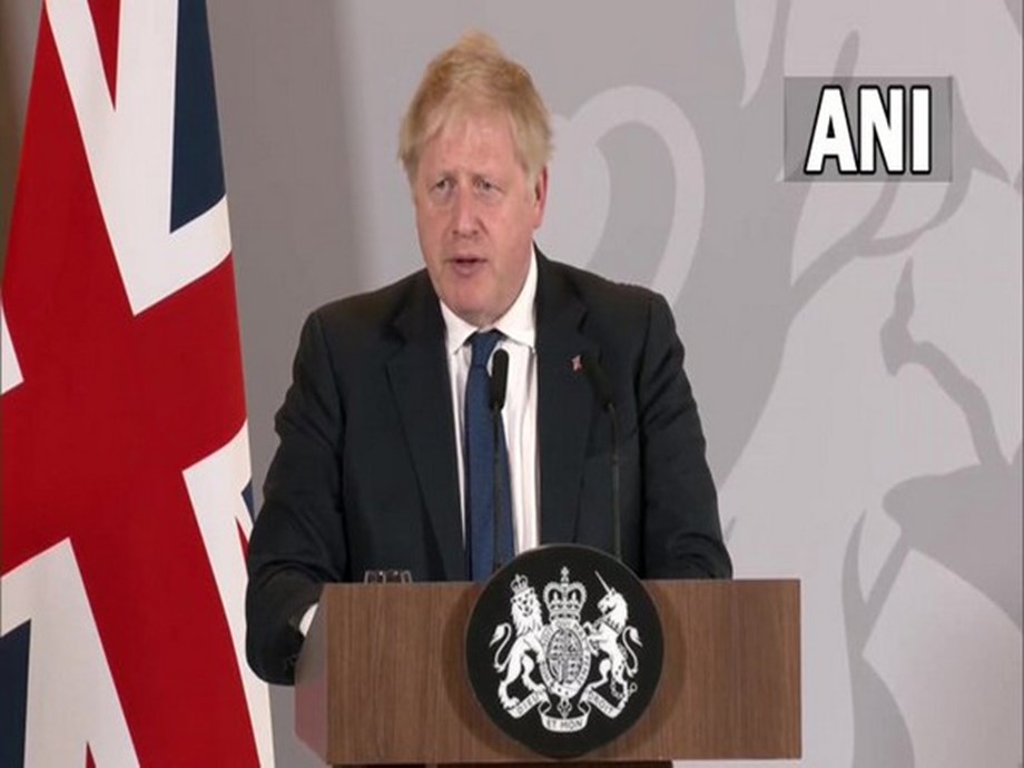 Boris Johnson survives no-confidence vote with narrow margin Boris Johnson survives no-confidence vote with narrow margin