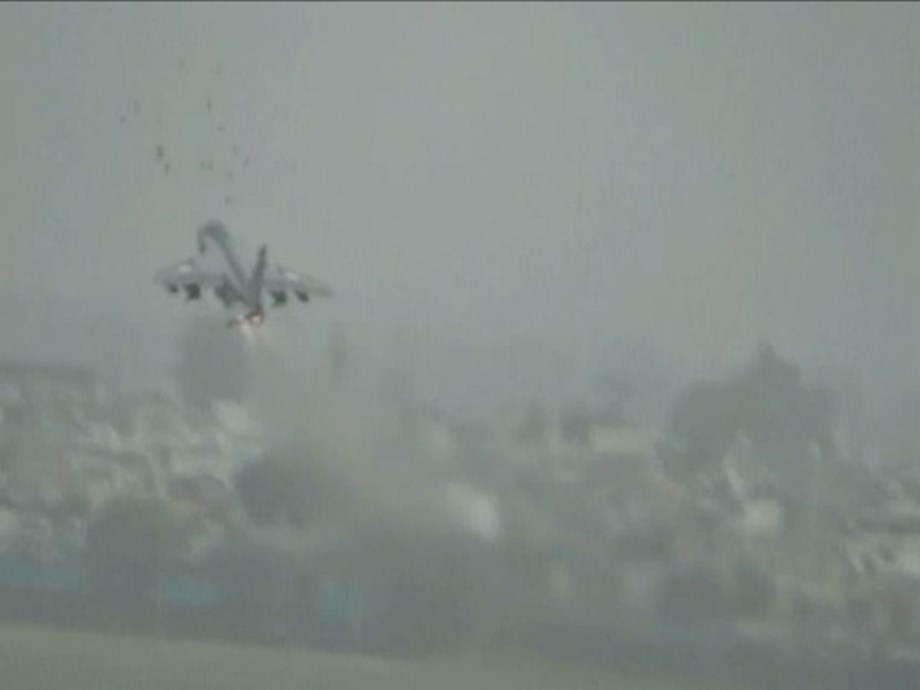 Taiwan reports 13 Chinese aircraft in defence zone Taiwan reports 13 Chinese aircraft in defence zone