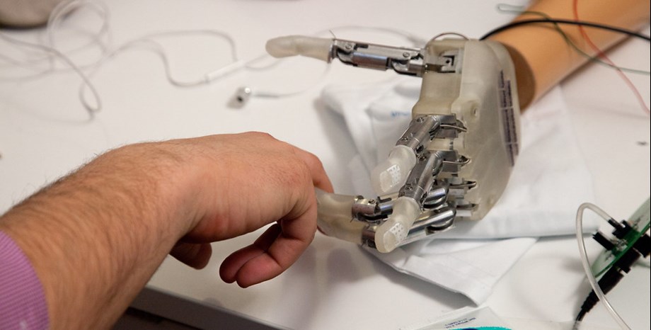 Science News Roundup: Thailand develops robotic system to squeeze out more vaccine doses; Mexico City taps solar energy to clean up historic Aztec-era canals and more Science News Roundup: Thailand develops robotic system to squeeze out more vaccine doses; Mexico City taps solar energy to clean up historic Aztec-era canals and more