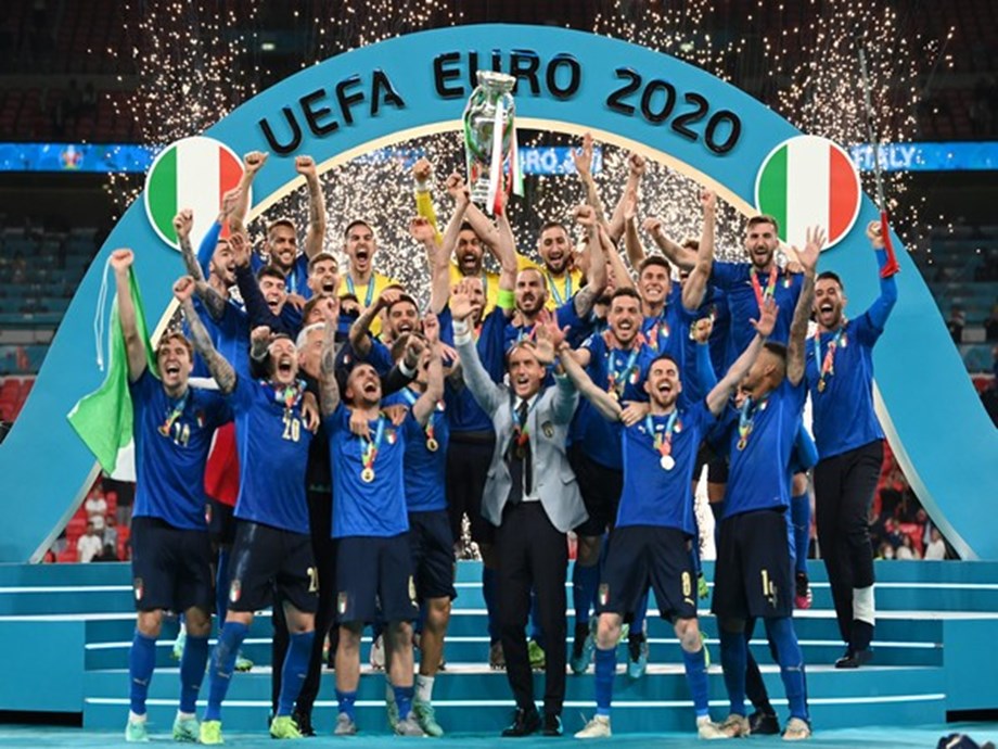 La nazionale italiana di calcio maschile ha stabilito un nuovo record di imbattibilità