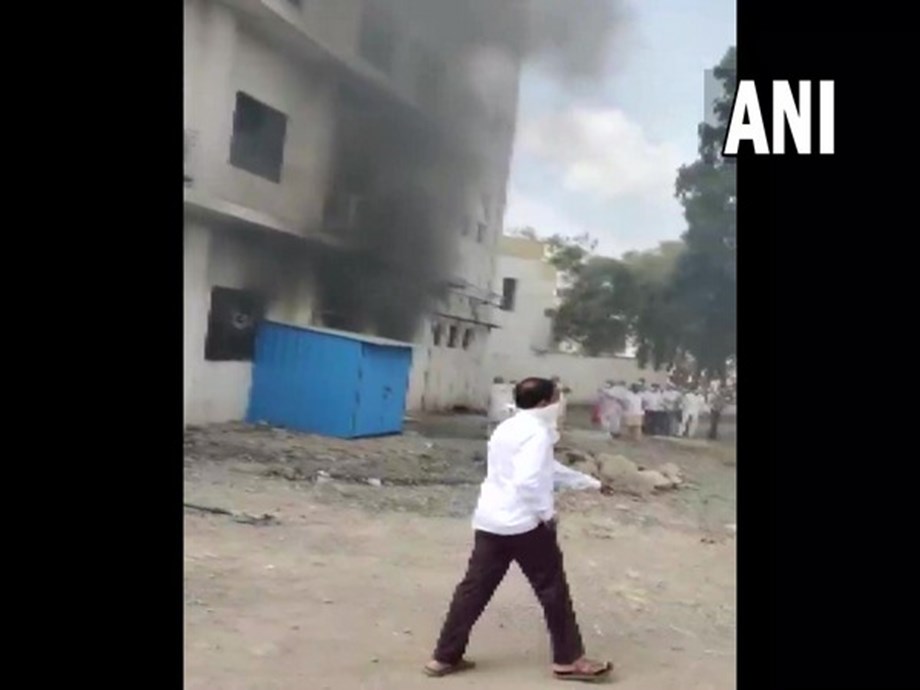 Maharashtra: 10 dead after fire breaks out at Ahmednagar district hospital Maharashtra: 10 dead after fire breaks out at Ahmednagar district hospital