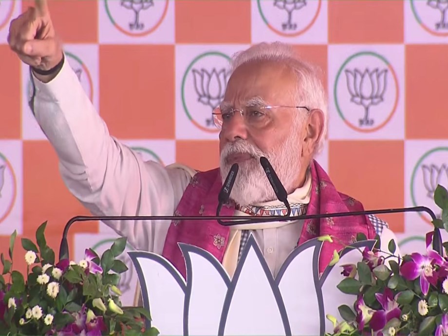 PM Modi Criticizes RJDs Jungle Raj in Bihar Campaign Rally PM Modi Criticizes RJDs Jungle Raj in Bihar Campaign Rally