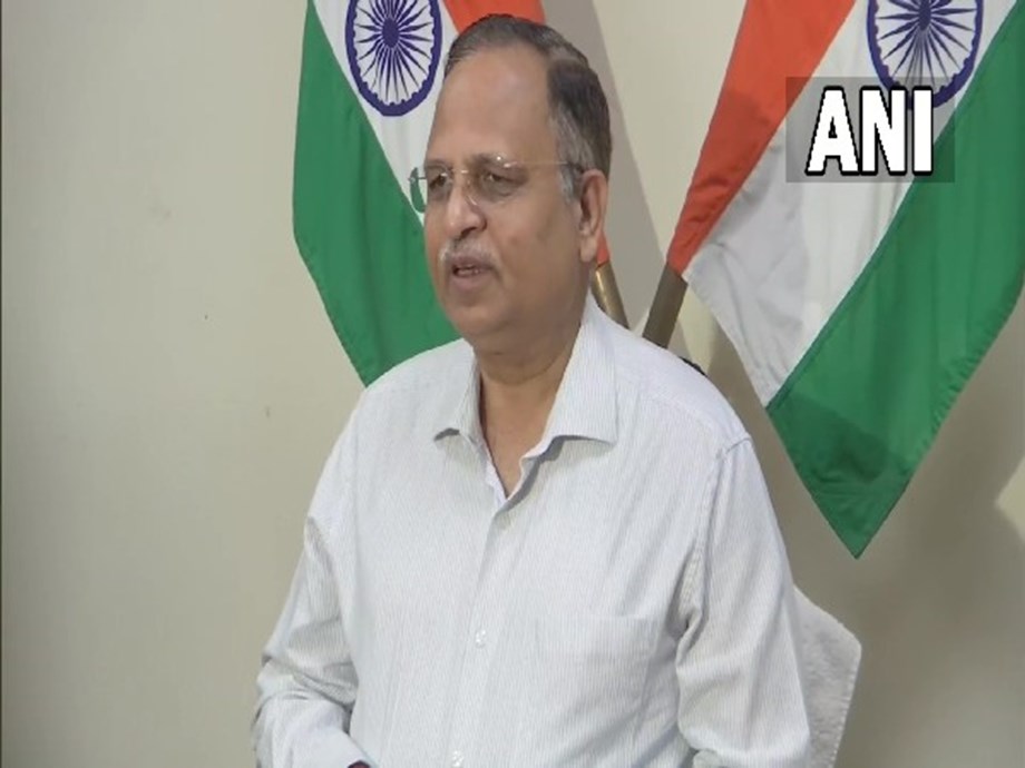 COVID-19 Omicron variant coming from abroad, need to stop international flights: Satyendra Jain COVID-19 Omicron variant coming from abroad, need to stop international flights: Satyendra Jain