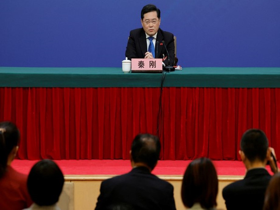 Le ministre chinois des Affaires étrangères fait allusion au resserrement des liens entre Pékin et Moscou