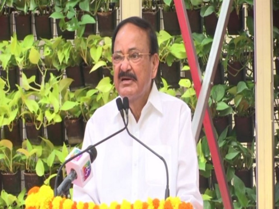 Eid-ul-Adha epitomises spirit of sacrifice:Naidu Eid-ul-Adha epitomises spirit of sacrifice:Naidu