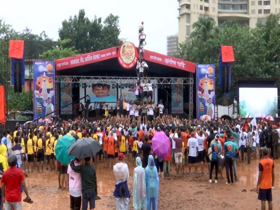 35 Govindas injured in different incidents while celebrating Dahi Handi: BMC 35 Govindas injured in different incidents while celebrating Dahi Handi: BMC