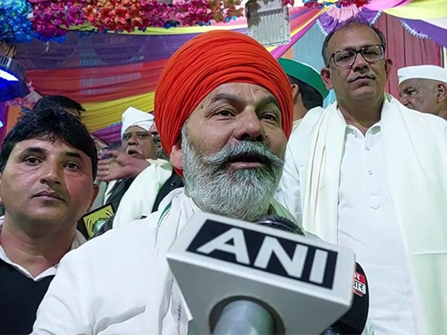 Rakesh Tikait Calls for Farmers Assembly Over Land Acquisition Issues Rakesh Tikait Calls for Farmers Assembly Over Land Acquisition Issues