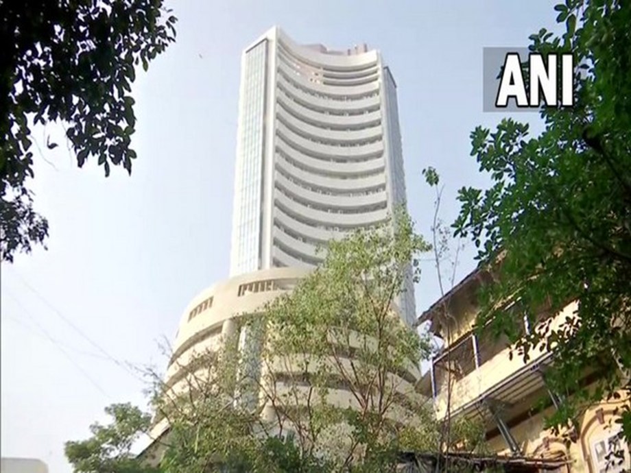 Equity indices open in red, Sensex down by 214 points Equity indices open in red, Sensex down by 214 points