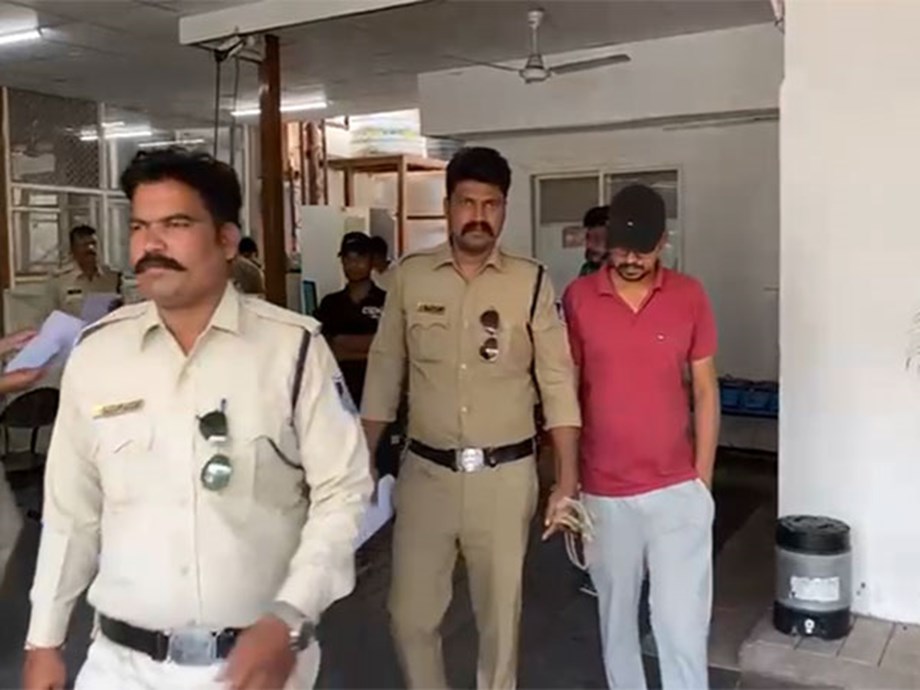 Madhya Pradesh: Indore Police arrest civic official for alleged rape Madhya Pradesh: Indore Police arrest civic official for alleged rape