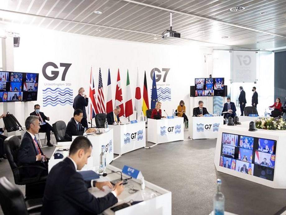 G7 countries pledge to impose severe economic costs on Russia, phase out oil imports G7 countries pledge to impose severe economic costs on Russia, phase out oil imports