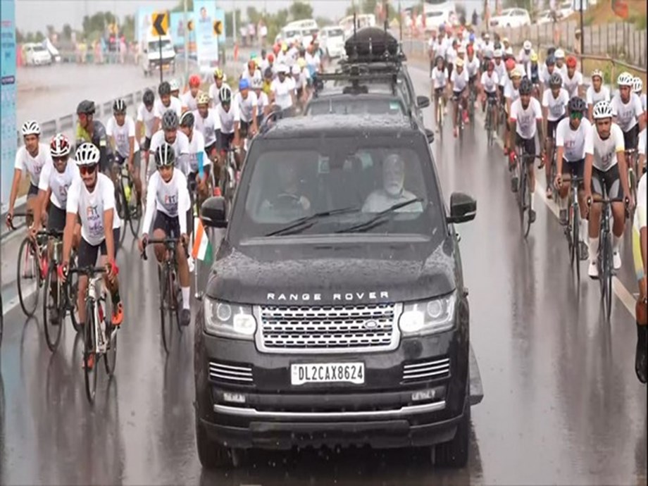 PM Modi holds road show accompanied by cyclists in Rajasthan's Bikaner ...