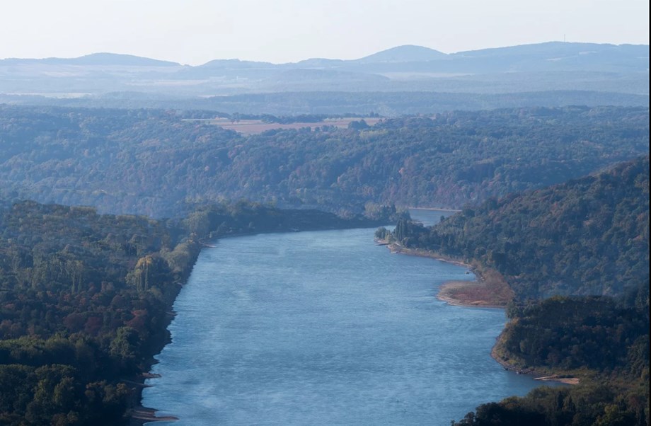 In Deutschland sinkt das Volumen des Rheins wieder, Schiffe werden nur noch teilweise beladen In Deutschland sinkt das Volumen des Rheins wieder, Schiffe werden nur noch teilweise beladen