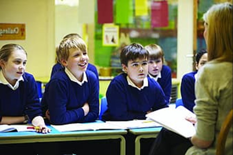 France orders schools closed, widens COVID-19 restrictions France orders schools closed, widens COVID-19 restrictions