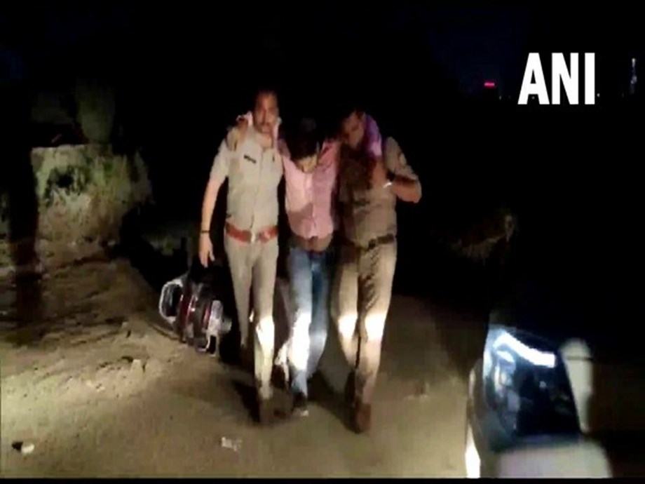 UP: Thief injured in police encounter in Ghaziabad UP: Thief injured in police encounter in Ghaziabad