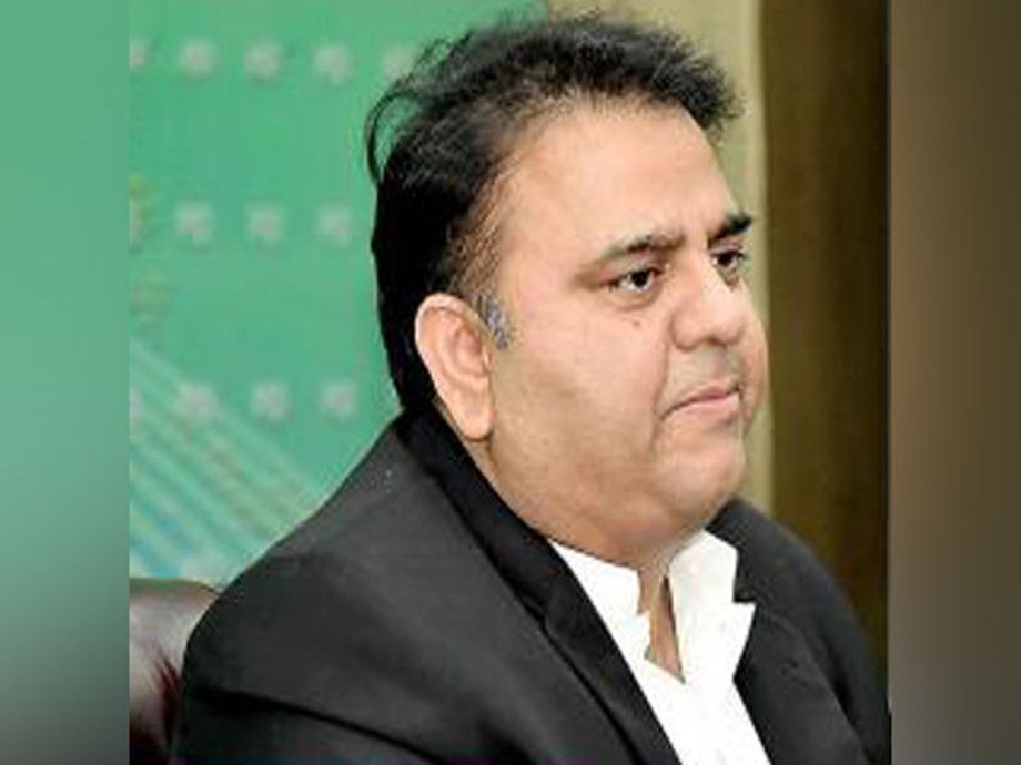 Pakistan Tehreek-e-Insaf leader Fawad Chaudhry arrested outside SC Pakistan Tehreek-e-Insaf leader Fawad Chaudhry arrested outside SC