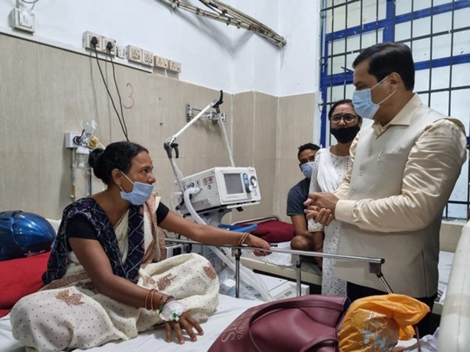 Sarbananda Sonowal meets passengers injured in Jorhat boat accident Sarbananda Sonowal meets passengers injured in Jorhat boat accident