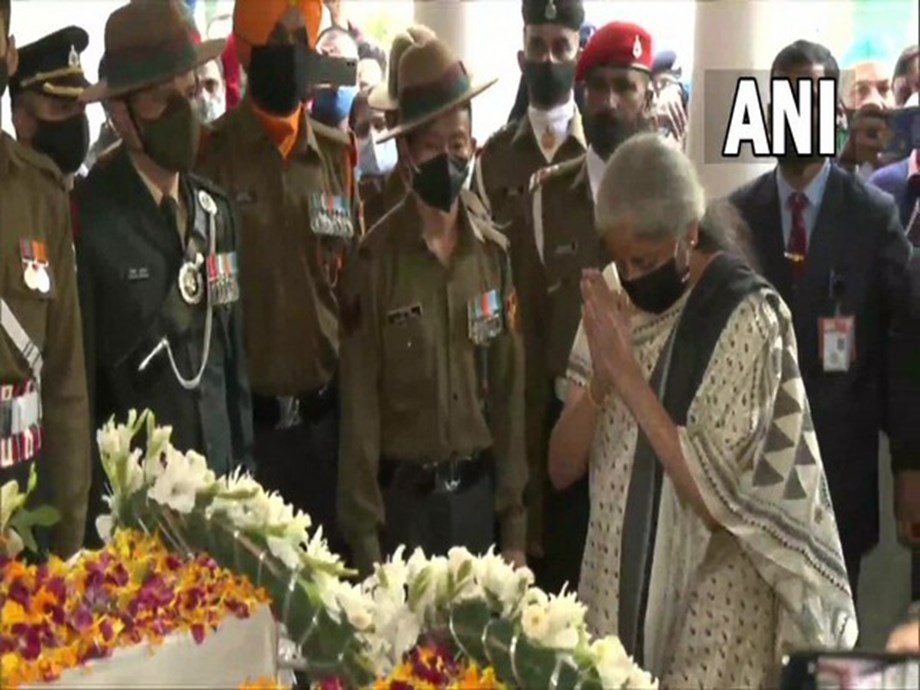 CJI, Union Ministers, others pay tributes to CDS Rawat CJI, Union Ministers, others pay tributes to CDS Rawat