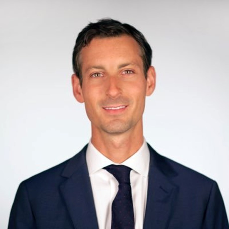 U.S. warns Chinese firms against helping Russia against potential Ukraine sanctions U.S. warns Chinese firms against helping Russia against potential Ukraine sanctions