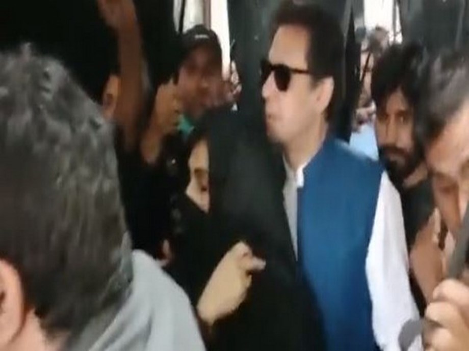 Former PM Imran Khan and Bushra Bibi Face Intense Scrutiny in £190M Settlement Case Former PM Imran Khan and Bushra Bibi Face Intense Scrutiny in £190M Settlement Case