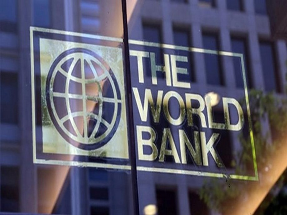 Lebanese govt revenues fell by nearly half in 2021, World Bank says Lebanese govt revenues fell by nearly half in 2021, World Bank says
