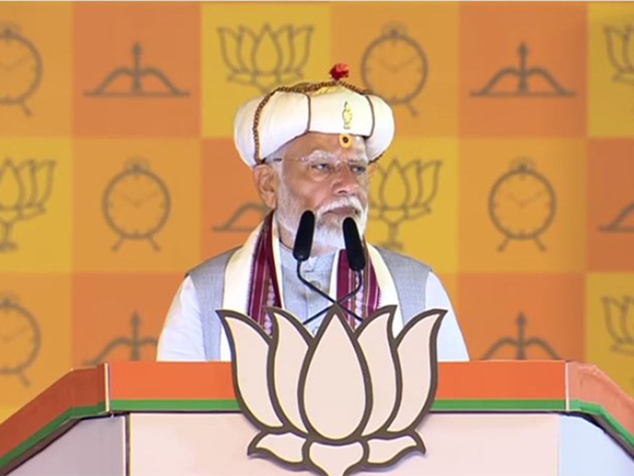 Modi Targets Congress Over Article 370 Restoration Demand Modi Targets Congress Over Article 370 Restoration Demand