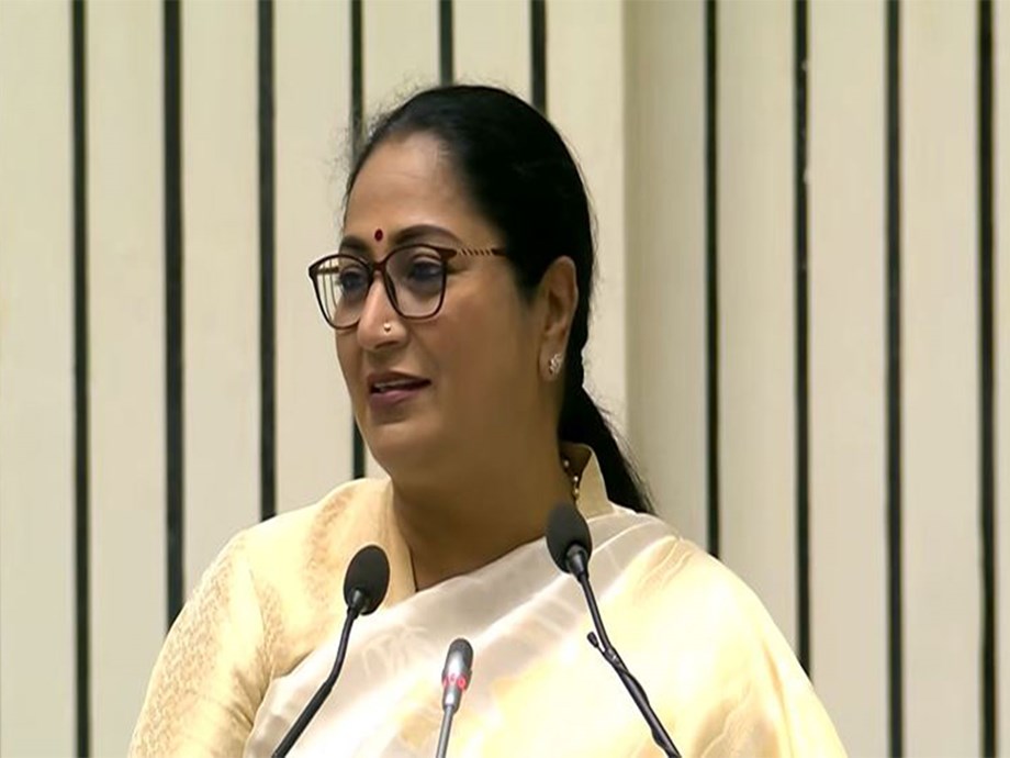 Delhi CM Rekha Gupta Challenges Kejriwals Democratic Accountability Delhi CM Rekha Gupta Challenges Kejriwals Democratic Accountability