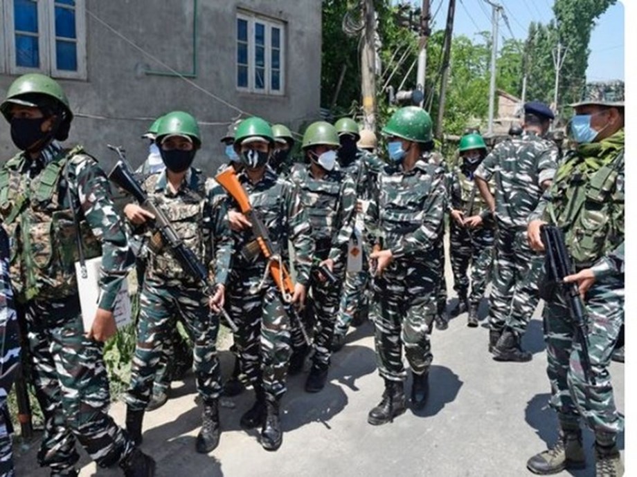 CRPF contingent: More than 200 women personnel march down Kartavya Path CRPF contingent: More than 200 women personnel march down Kartavya Path