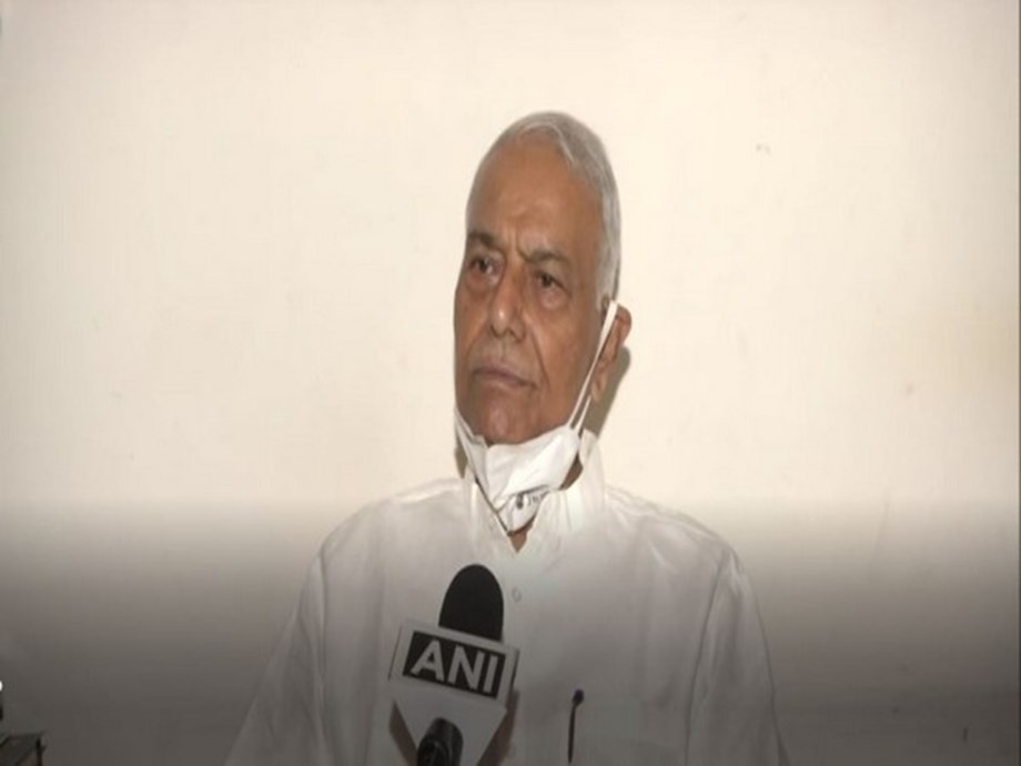 Yashwant Sinha quits TMC, says time to work for greater Oppn unity Yashwant Sinha quits TMC, says time to work for greater Oppn unity