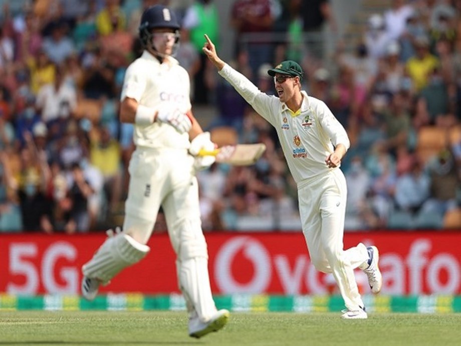 Ashes: Burns, Crawley depart after Australia finish first innings at 303 (Dinner, Day 2) Ashes: Burns, Crawley depart after Australia finish first innings at 303 (Dinner, Day 2)