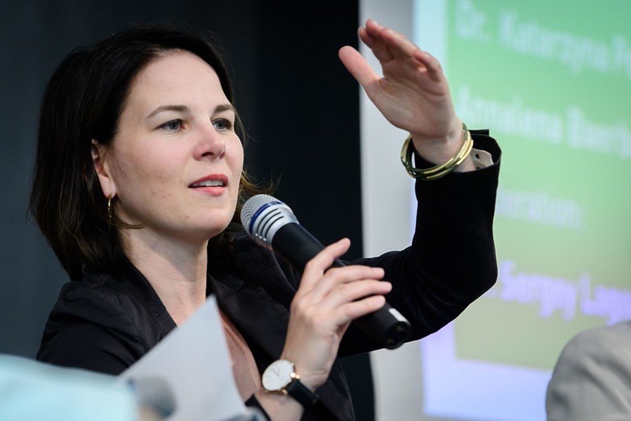 Russia isolating itself with its actions, German foreign minister says Russia isolating itself with its actions, German foreign minister says