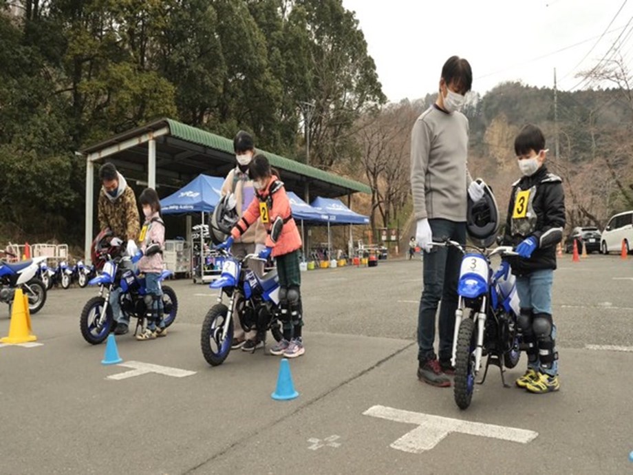 日本ヤマハライディングアカデミーで安全運転を学ぶ子どもたち