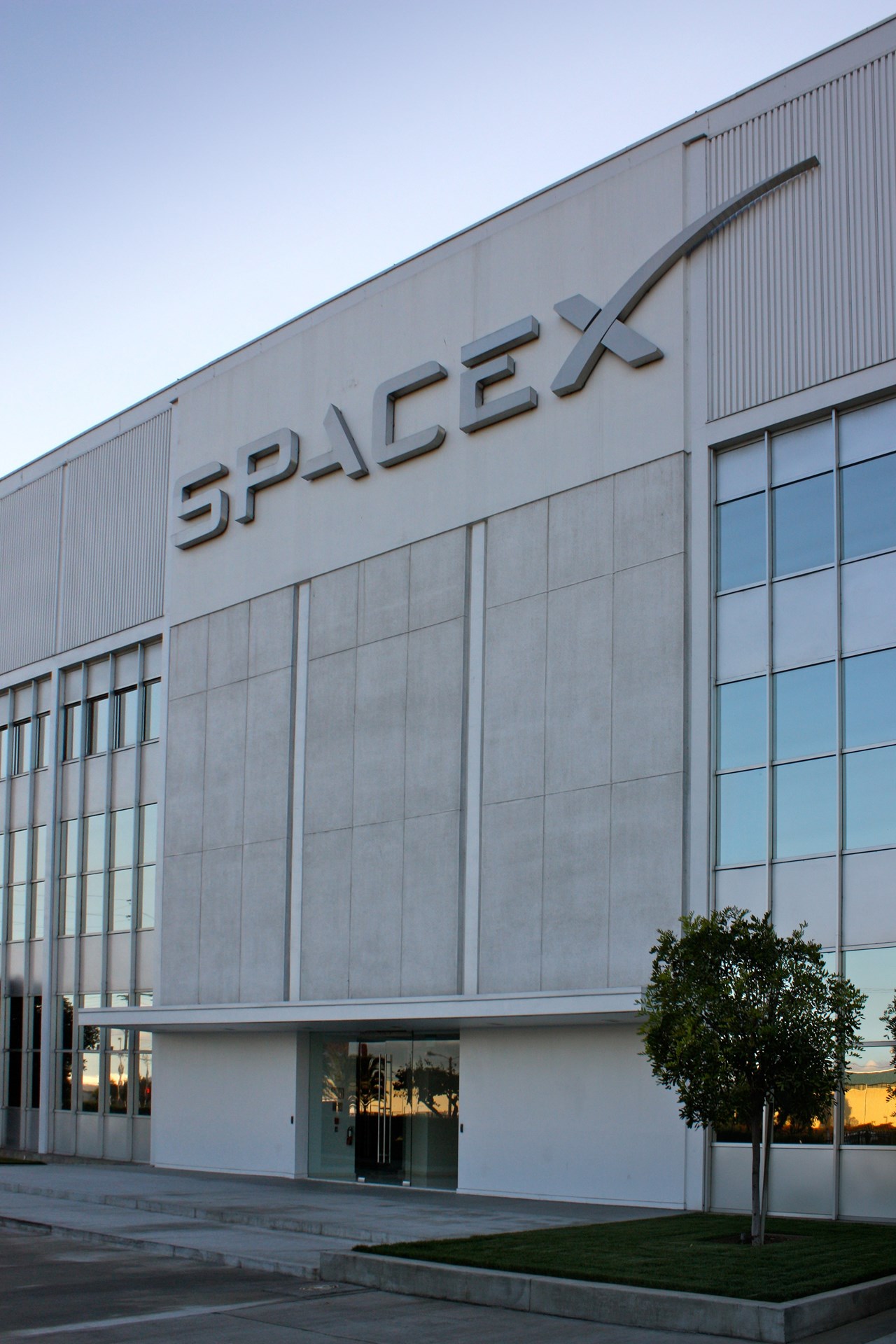 SpaceX memenangkan persetujuan untuk menambah situs peluncuran roket kelima di AS;  Amerika Serikat dan Korea Selatan menandatangani perjanjian kerja sama luar angkasa selama KTT dan banyak lagi