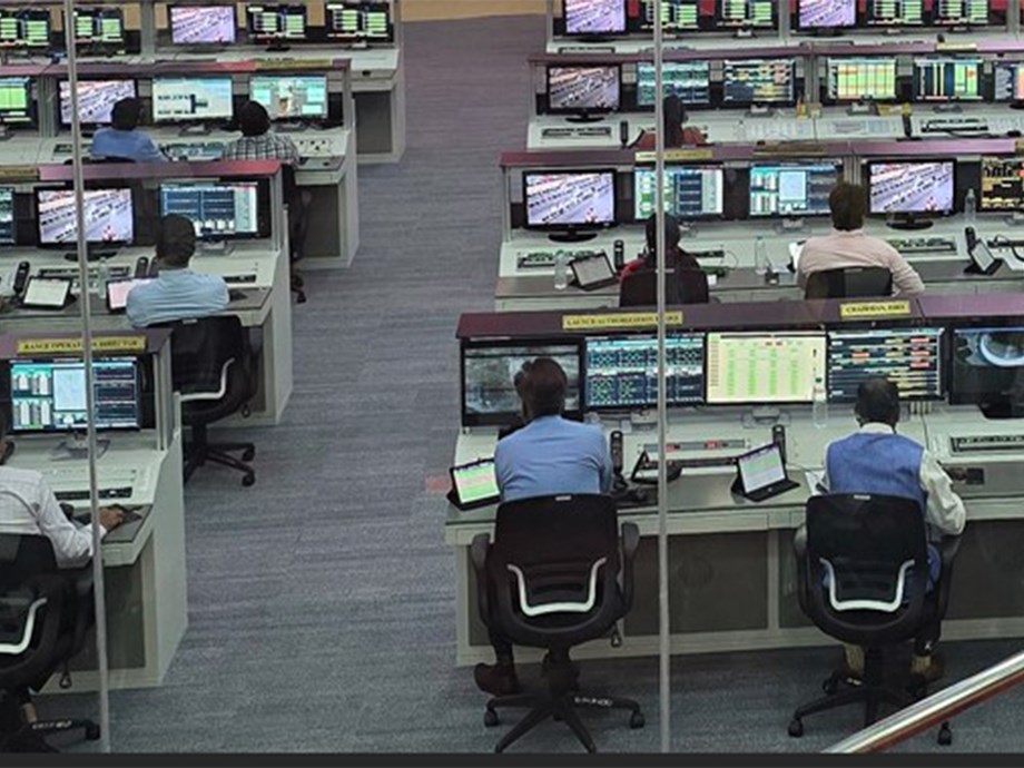 Indian IT Sector Bounces Back with Promising Growth in Q2FY26 Indian IT Sector Bounces Back with Promising Growth in Q2FY26