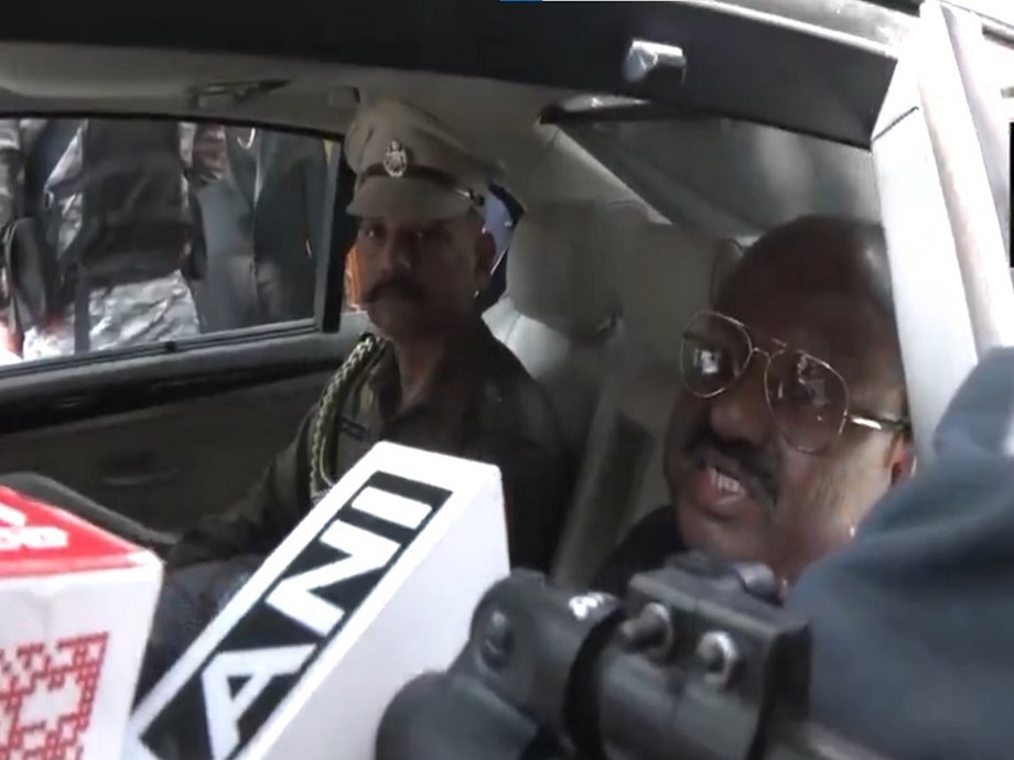 Governor Sparks Controversy with Abrupt Address Cut Governor Sparks Controversy with Abrupt Address Cut