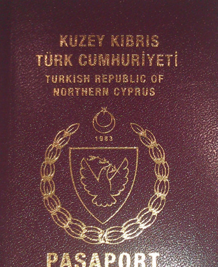Τα μισά από τα διαβατήρια Κύπρου σε μετρητά ήταν παράνομα – έρευνα