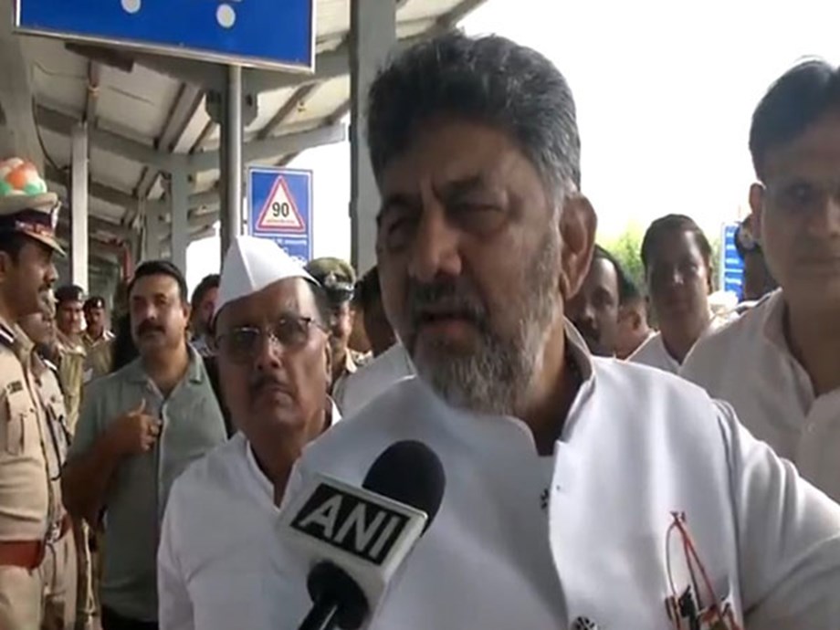 DK Shivakumar Accuses BJP of Politicizing Dharmasthala Issues DK Shivakumar Accuses BJP of Politicizing Dharmasthala Issues