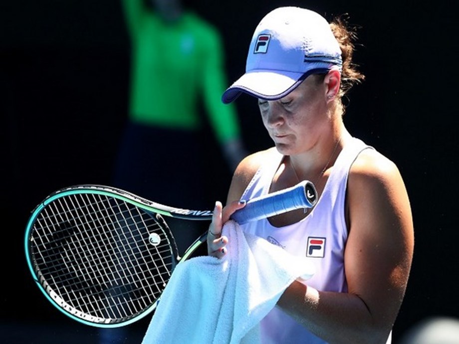 Tennis-Barty brushes aside Rybakina to claim Adelaide International Tennis-Barty brushes aside Rybakina to claim Adelaide International