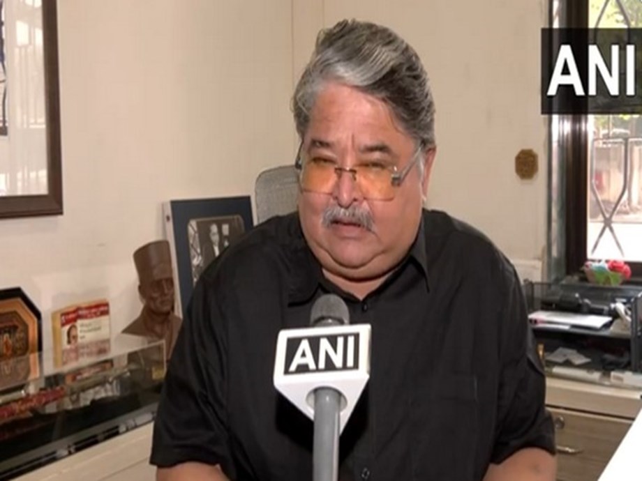 Karnataka BJP and Congress Clash Over Savarkar Amid MUDA Allegations Karnataka BJP and Congress Clash Over Savarkar Amid MUDA Allegations