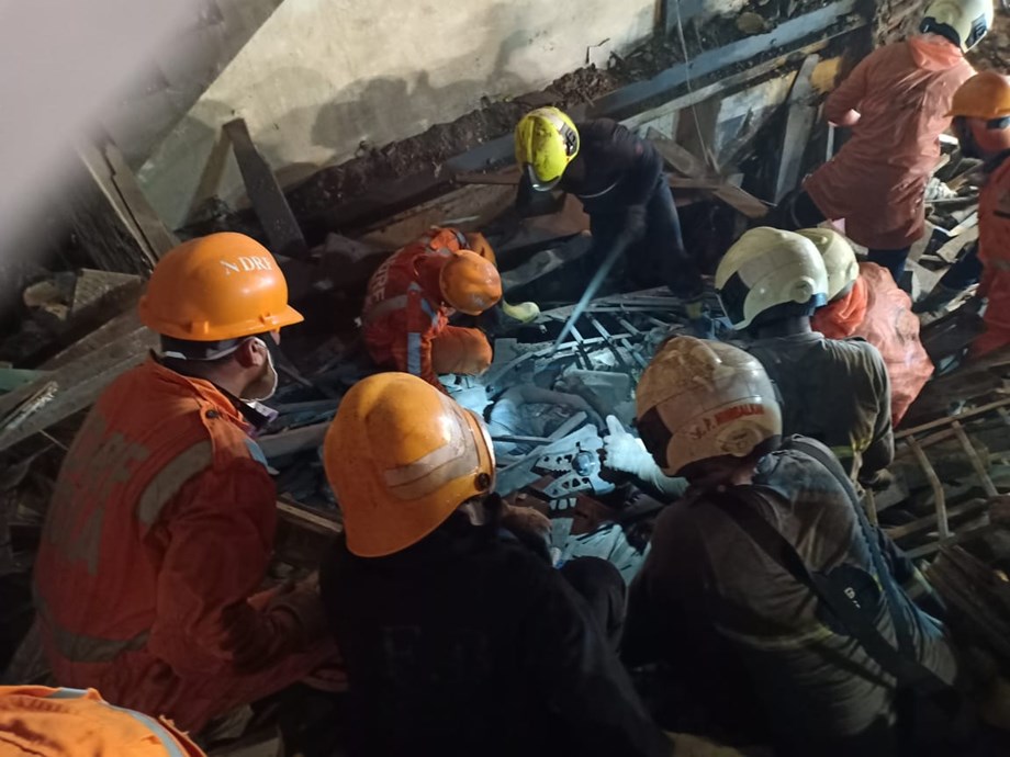 Accident at power plant in Sonbhadra, 13 labourers injured Accident at power plant in Sonbhadra, 13 labourers injured