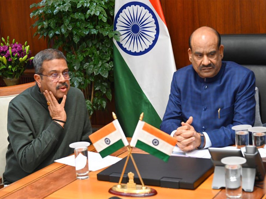 Delhi's New Air Purifier Initiative for Classrooms