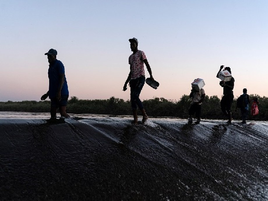 México mueve migrantes del estado sureño; Se esperan solicitantes de asilo en la frontera de EE. UU. México mueve migrantes del estado sureño; Se esperan solicitantes de asilo en la frontera de EE. UU.