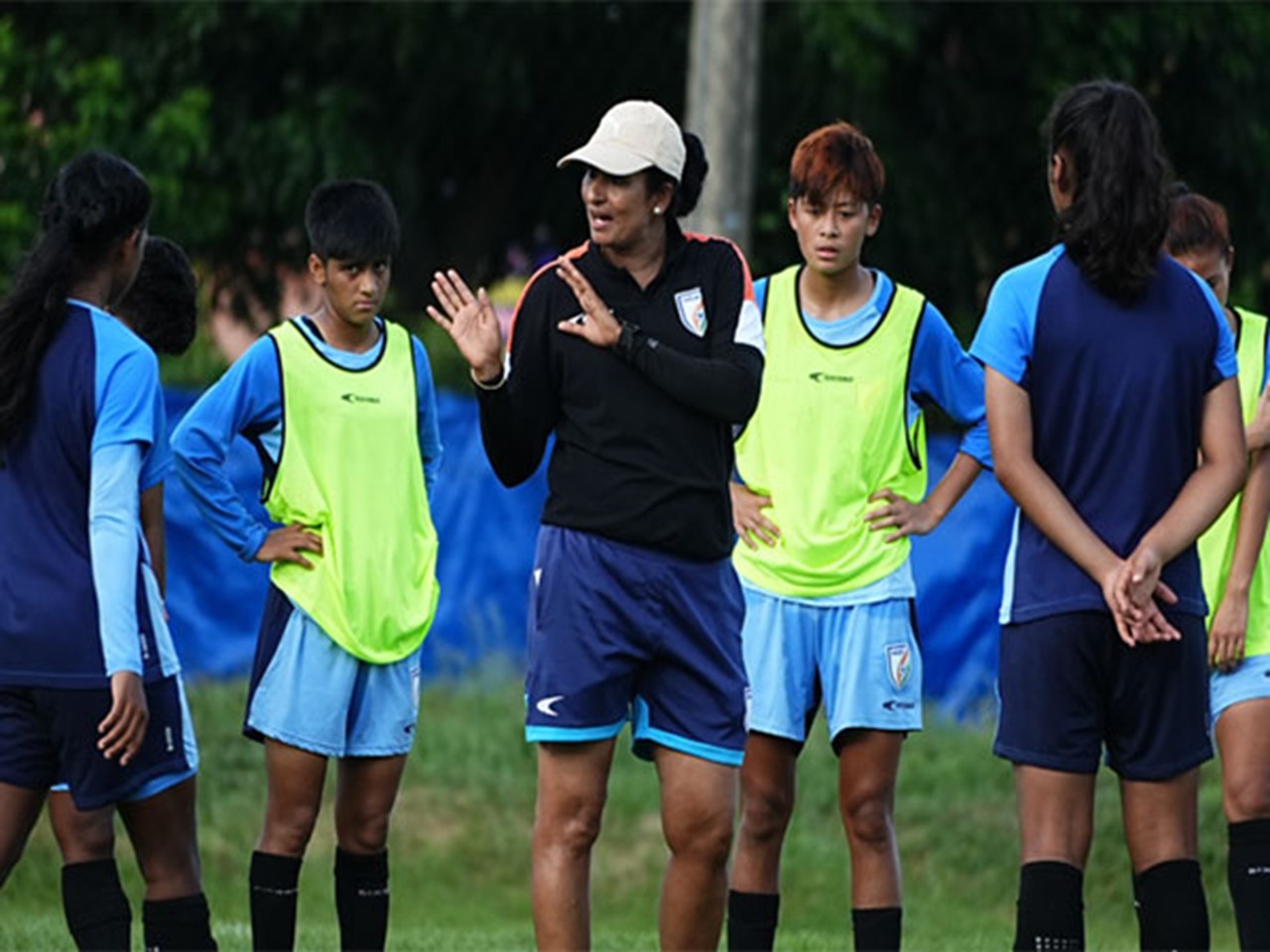 인도 U-17 여자대표팀, 한국 패권 길들이기 위해 총격전