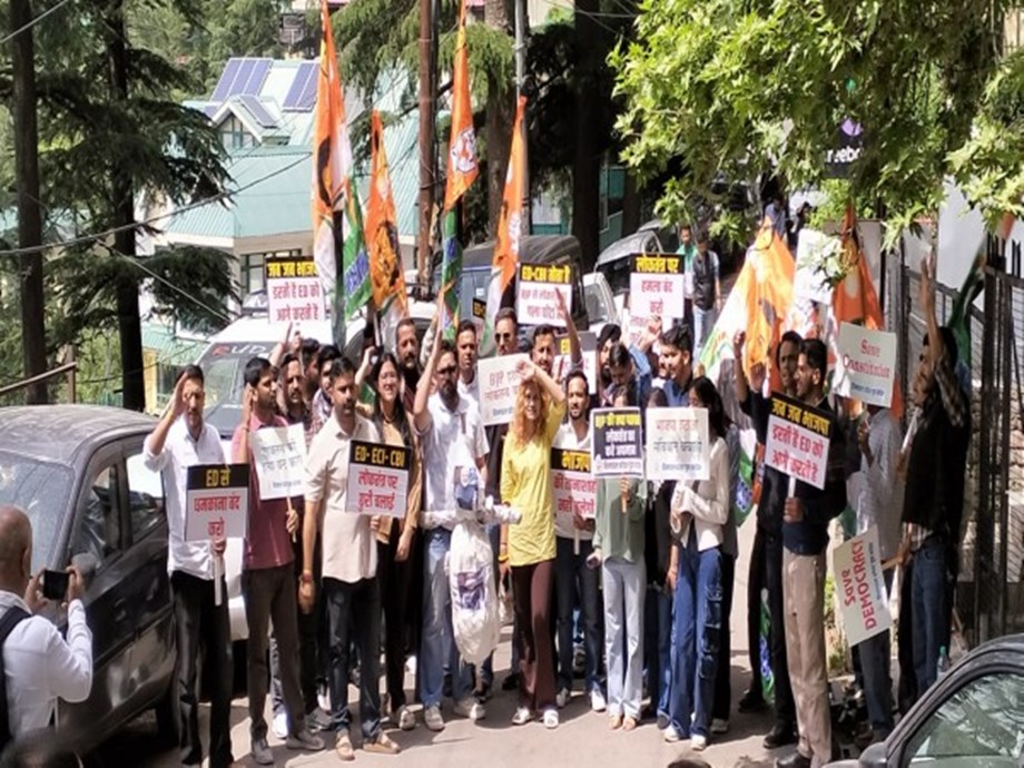 Mamata Banerjee Challenges BJPs Agenda in Fiery Speech Mamata Banerjee Challenges BJPs Agenda in Fiery Speech