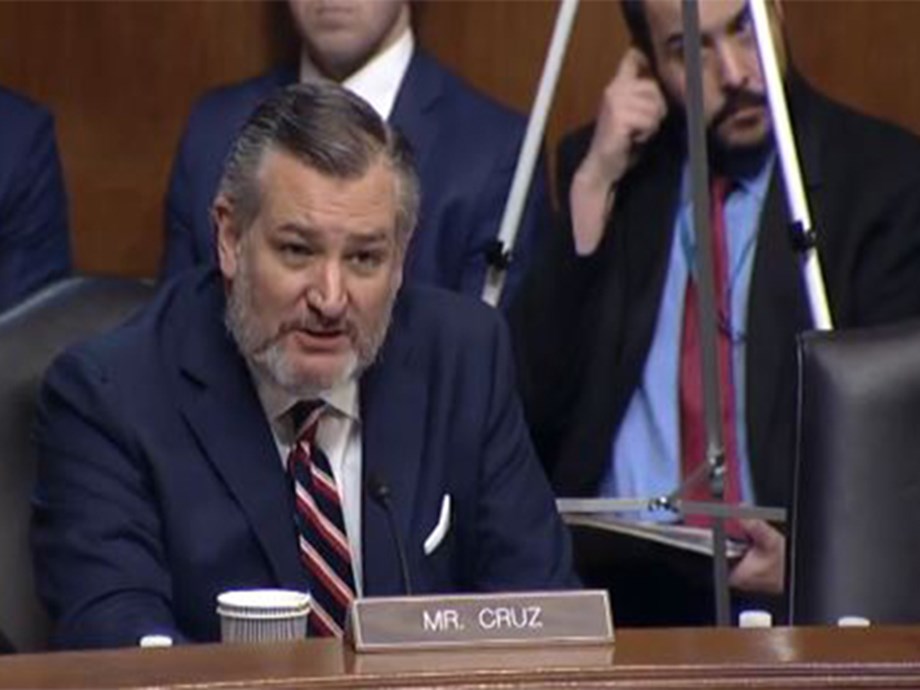 Senator Cruz Pushes for Air Safety Overhaul After Tragic Collision Senator Cruz Pushes for Air Safety Overhaul After Tragic Collision
