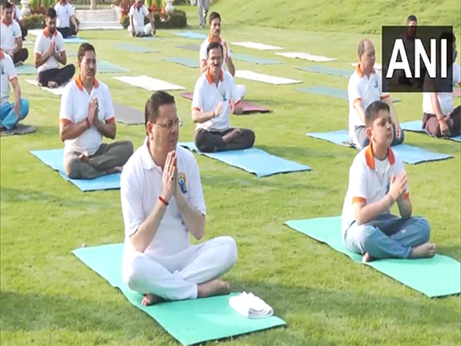 Global Yoga Celebration: Visakhapatnams Record-Breaking Yoga Day Plans Global Yoga Celebration: Visakhapatnams Record-Breaking Yoga Day Plans