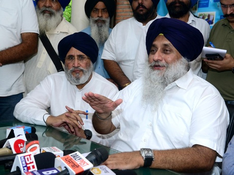 Sukhbir Badal Criticizes Punjab Government Over Farmer Arrests Sukhbir Badal Criticizes Punjab Government Over Farmer Arrests